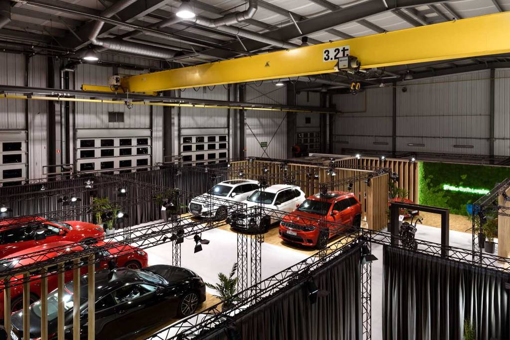 SLAB studio architektoniczne architektura wnetrz projekt showroom idea getin leasing salon samochodowy 16