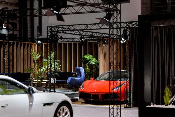 SLAB studio architektoniczne architektura wnetrz projekt showroom idea getin leasing salon samochodowy pracownia projektowa